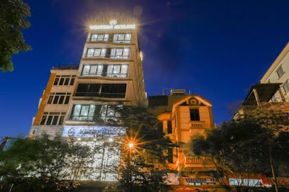 Western Skyline Hotel